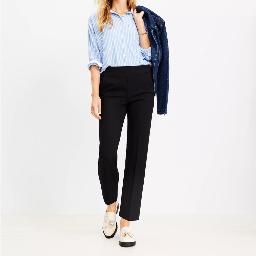LIKE NEW Loft Pull On Straight Pants in Ponte, Black, XS